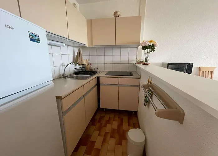 En Bord De Avec Jardin Ideal Famille - Fr-1-328-284 *
